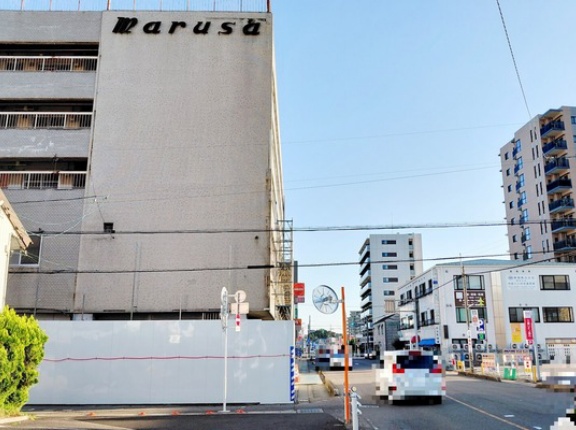 「まるさビル」の解体工事が始まりそう（小牧市中央）