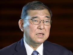 石破茂「日本国旗を損壊したくらいで刑罰は、はっきり言ってやり過ぎ。外国国旗損壊の刑罰は当たり前」