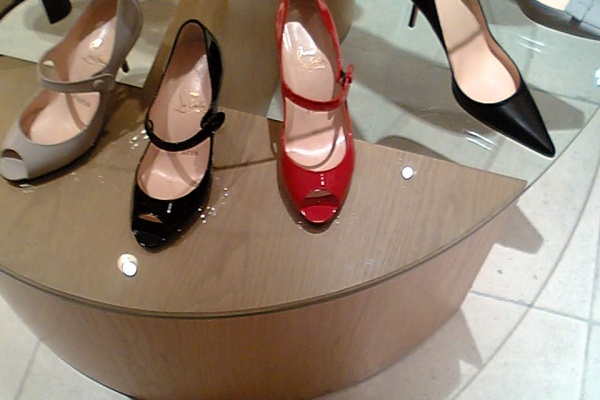 クリスチャン ルブタン ルブタン取扱店