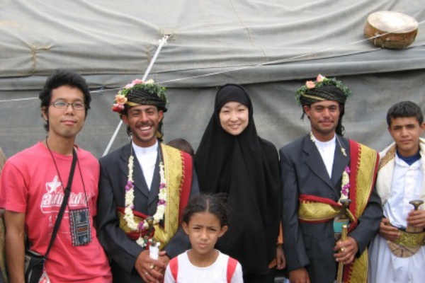 チーズ屋さん マーケット サユーン スーラ サナア コーハ ワディダハール 砂漠の摩天楼 シバーム 世界遺産砂漠の中に突如現れる 土で出来た高層建築群 コーハという町 海沿いのバンガローで一泊 焼きトウモロコシ屋さん 港町ホテイダ ここでは