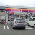 【あなたの停め方は？】スーパーでも病院でも、借りてる駐車場でも頭から突っ込んで停める派です！