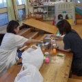 広場ペットボトルのおもちゃ作り