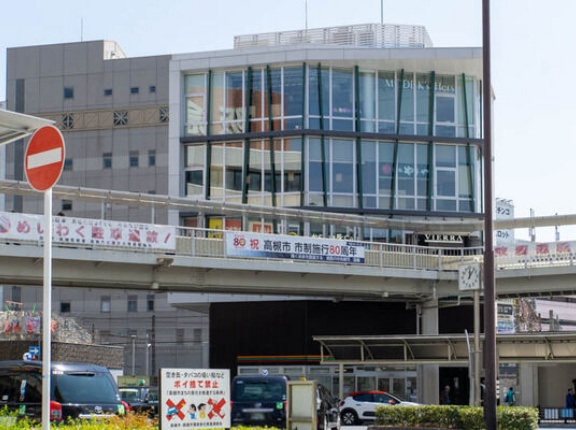 ビエラ高槻に「スター歯科クリニック」ができるみたい。博多もつ鍋やまやがあったとこ。2026年3月24日オープン予定