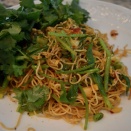 パクチーで緑の塩焼きそば