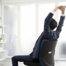 【お疲れさまです！】デスクでこっそり…3分で体が軽くなる「リセット術」