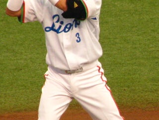 中島裕之(22) 打率.287 27本 90打点 18盗塁