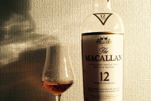 ミニチュア　・　Single－Malt　「　Macallan　　Fine　Oak　　１０年　」　Oval－Bottle（　専用箱入り　） MACALLAN YEARS 12OLD マッカラン12年ミニボトル マッカラン 12年 ミニ