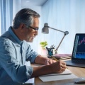 副業収入を最大化！50代サラリーマンのための時間管理と効率化の秘訣