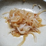 エゴマ・ベンガルの風にのって