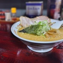 《どデカいチャーシュー!旨味たっぷりな豚骨醤油ラーメン!》北海道ラーメン 味源 小作店＠羽村市<しょうゆラーメン>