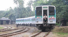 ＪＲの「キハ３８」、ミャンマーで第二の人生をスタート → 同国内初のエアコン・自動扉車両として大ニュースに