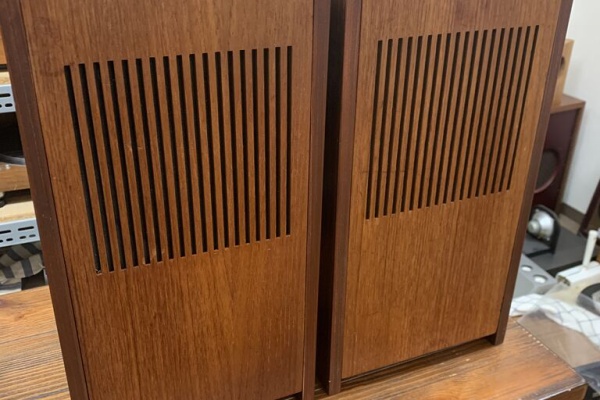 vintageJoin 鉄と木のスピーカー、アンプセット vintageJoin 鉄と木のスピーカー、アンプセット