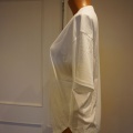 PUPULA（ププラ）パフュームボトルモチーフTシャツ