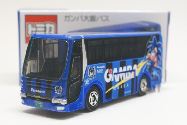 トミカ ガンバ大阪バス (三菱ふそう エアロクィーン)