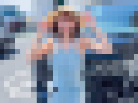 女性インフルエンサー「20歳でアルファード一括で買えちゃう私って素敵」→画像にアレが写ってしまうｗｗｗｗｗｗｗｗ