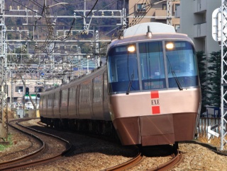 小田急の駅前にはどれぐらいの確率で歯科医院があるのか