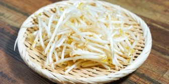 【アスペルガーな嫁】帰宅してみんなお腹すいてるのに、もやしのヒゲを取り始める嫁。