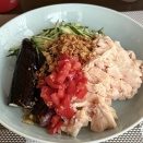 【Vtuber】私の名前は猫瀬乃しん！こっちは低温調理に失敗して生だった棒棒鶏サラダ！