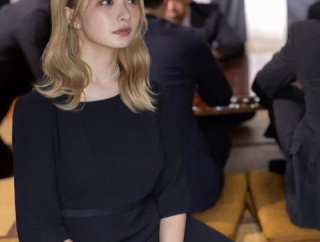 【画像】法事にとんでもない格好で出席する女さん現るｗｗｗｗｗｗｗｗ