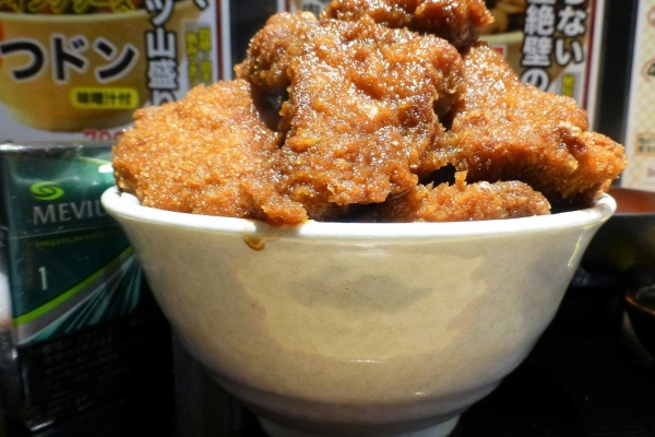 Gakudaiの週末はデカ盛り 神戸