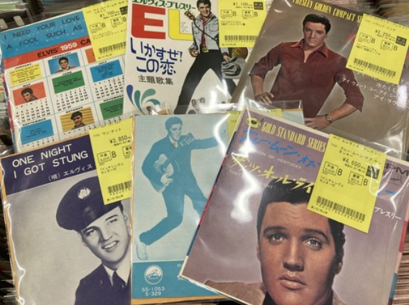【4/13(月)ROCK中古レコード新入荷情報】ELVIS国内盤7インチシングル稀少タイトル、CHICAGO BLUES人気タイトル、BEATLES国内盤などまとまって入荷！！