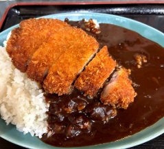 たつの　カツカレー♪《あとむ》