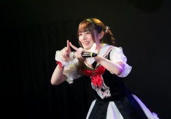 ひなのさんの『地下アイドルの姿』←ガチで可愛いと話題に