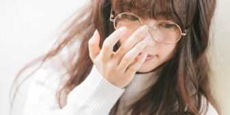 メガネかけてる女無理なのに嫁が眼鏡かけるようになってしまった…　めっちゃ萎えるわ…