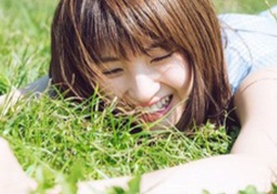 【驚愕】乃木坂写真集の売れ行きがガチで凄すぎるんだが………
