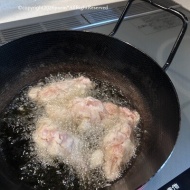【シェフの味】美味しいは世界共通！大使館シェフの唐揚げってすごいね♪