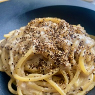 一度食べたらやみつきに〜アルチェネロ有機グルテンフリー・スパゲットーニのカチョ・エ・ぺぺ【PR】