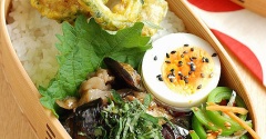 地震のこと。【豚となすの梅しょう油炒め弁当】
