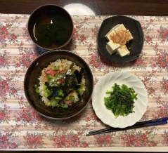 夕食はQueenの５　ネギトロ丼だ