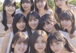 乃木坂5期生、背中が丸出しの服でパシャリ【画像】