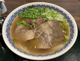 東新宿「馬子禄牛肉面 新宿店」牛肉面