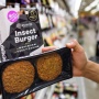 【悲報】「昆虫食で人口削減を企む計画が存在する！」コオロギ食の陰謀論、海外でも盛り上がってしまう