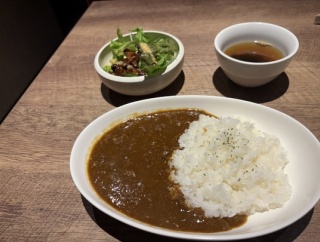 焼肉屋さんの1000円カレー　～焼肉 valon（宇都宮市）～