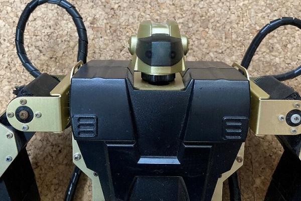 RoboZak ロボット リモコン付 ロボザックHSR-8498HB ヤ〇オクで安く買えたロボットを動かしてみた。 - 2021年10月