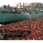 英国「移民を受け入れないと日本のようになる」