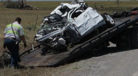 竜巻追跡チームの３人も犠牲に　米オクラホマ