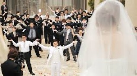 新婦「結婚式で大嫌いなフラッシュモブをされたので離婚を決意しました」