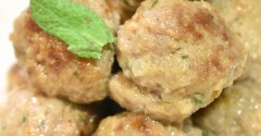 ちょっとしたおつまみ♪セージミートボール