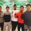 【朗報】日本ハム柿木、野村佑希の腰に手を回す