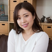 里実さん(32)【人妻パラダイス】
