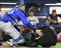 オスナのバット直撃を喰らった川上審判員が緊急手術　昨日が1軍初試合