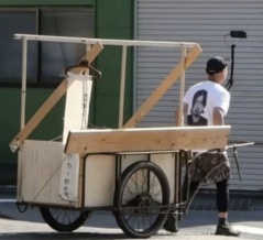 沼津→川崎。はたして歩いて行けたのか。「川崎沼津コラボイベント」までのリヤカー旅。最終日の一部始終をどうぞ。