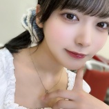 『[ニアジョイ] 怜音ちゃん、白ワンピの破壊力が凄い』の画像