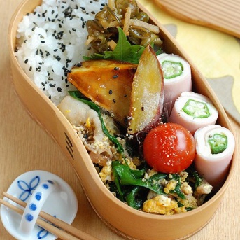 豚バラとニラの卵とじ弁当【運動不足】