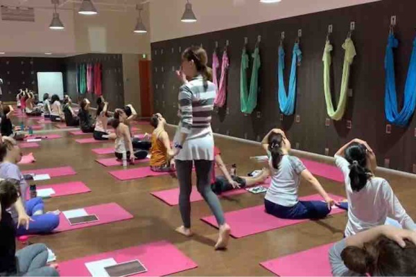 ルキナ津田沼店様で顔ヨガイベントレッスン 虹 光 Anuenue