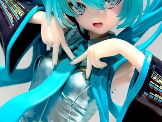 『初音ミク』のプライズフィギュアのクオリティ、限界突破ｗｗｗ